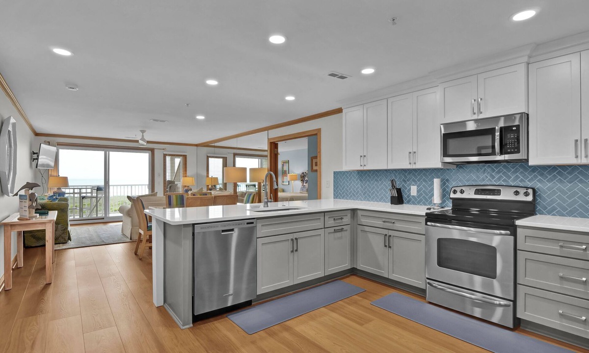Shell Island Condo | Wrightsville Dunes F-2B - Oceanfront condo with community pool, tennis, beach