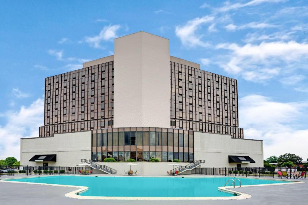 Downtown Hotel | Wyndham Garden Norfolk Downtown