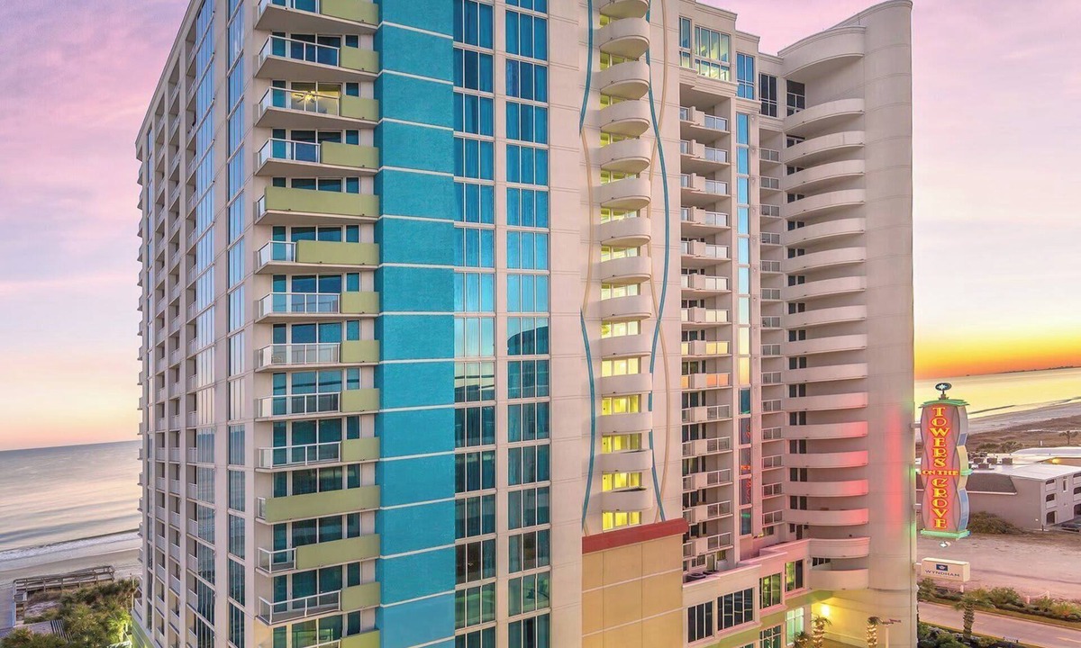Ash Condo | Wyndham Towers on the Grove | Six 2BR/2BA Suites
