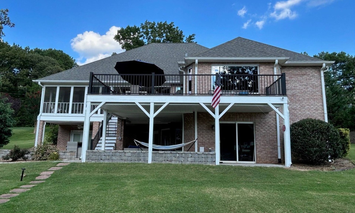 Lake Norman of Catawba House | Year-round Family fun on the water