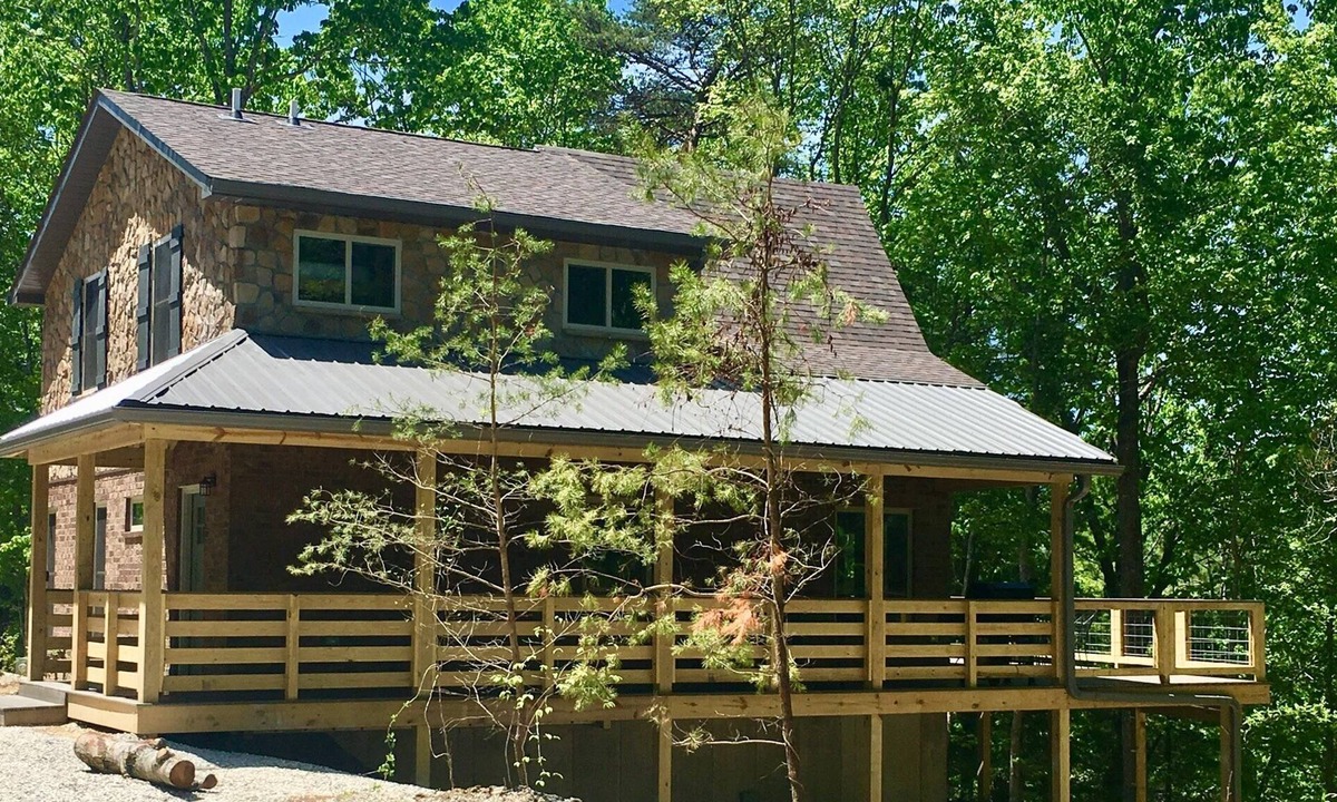 Rogers Cabin | Your search ends with KSW Cabin. All a group needs, incl. 5 bathrooms. Sleeps 14