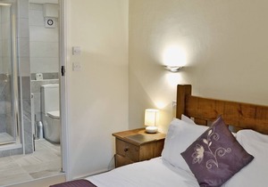 2 bedroom accommodation in Over Haddon, near Bakewell
