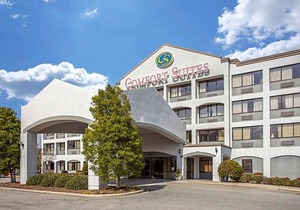 2-Star Hotel ∙ Comfort Suites Lumberton
