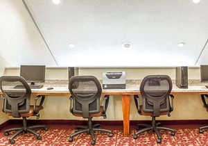 2-Star Hotel ∙ Comfort Inn Near Fort Bragg