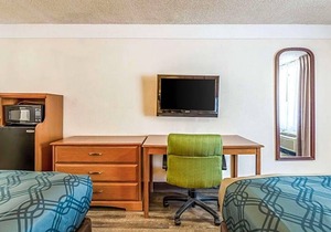 2-Star Hotel ∙ Econo Lodge - Gastonia