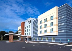 2-Star Hotel ∙ Fairfield Inn & Suites by Marriott Hendersonville Flat Rock