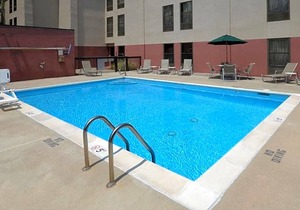 2-Star Hotel ∙ Hampton Inn Raleigh/Town of Wake Forest