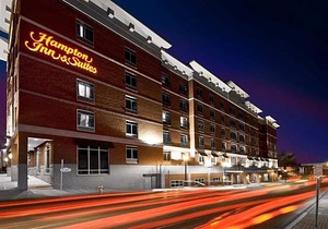2-Star Hotel ∙ Hampton Inn & Suites - Raleigh Downtown
