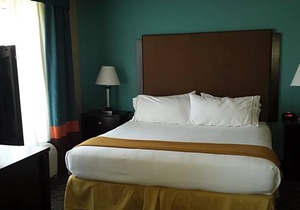 2-Star Hotel ∙ Holiday Inn Express & Suites Havelock Northwest New Bern, an IHG Hotel