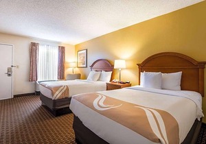 2-Star Hotel ∙ Quality Inn North Battleboro