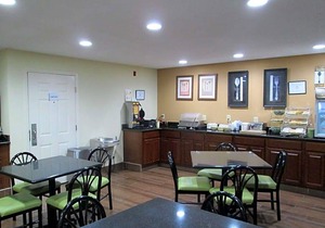 2-Star Hotel ∙ SureStay Plus Hotel by Best Western Asheboro