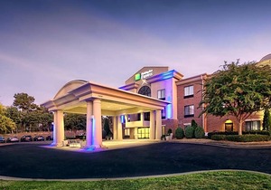 2-Star Hotel ∙ Holiday Inn Express Hotel & Suites Raleigh North - Wake Forest, an IHG Hotel