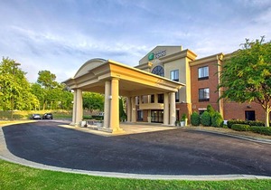 2-Star Hotel ∙ Holiday Inn Express Hotel & Suites Raleigh North - Wake Forest, an IHG Hotel
