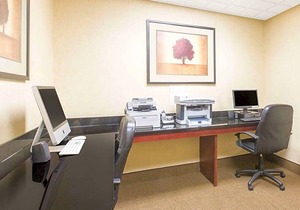 2-Star Hotel ∙ Wingate By Wyndham Southport