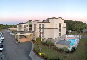 2-Star Hotel ∙ Wingate By Wyndham Southport
