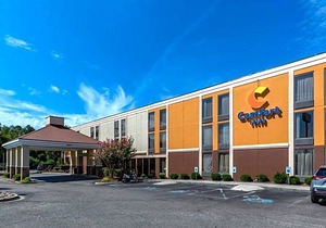 3-Star Hotel ∙ Comfort Inn Laurinburg