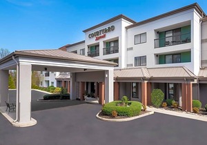 3-Star Hotel ∙ Courtyard Asheville