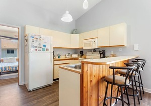 3BR Sea Dunes Townhome w/Pool & Beach Access
