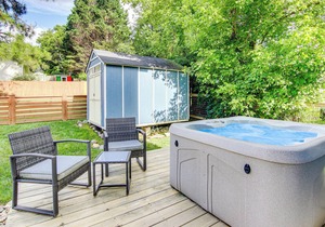 5 Mi to Dtwn: Asheville Home w/Hot Tub