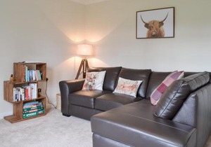 6 Elm Court