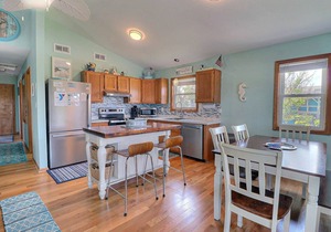 6030 Sanctuary * 4 Min Walk to Beach