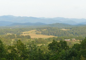 A Little Slice of Smokey Mtn. Heaven - with WIFI