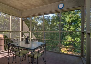 Almost Haven | Located between Saluda and Tryon | 25 Min. to TIEC; Zip-lining, hiking & more!
