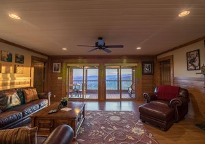 Alpine Vista - Blowing Rock Cabin with hot tub, Theater, Sauna, Views