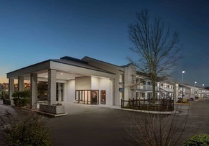 Baymont by Wyndham Wilmington