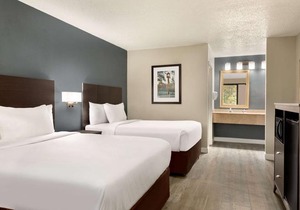Baymont by Wyndham Wilmington Wilmington