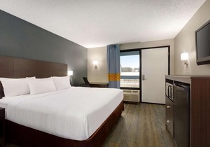 Baymont by Wyndham Wilmington Wilmington