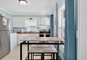 Beachside Escape – 2BR Ground-Floor Condo