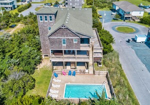 Beautiful Home with pool, hot tub, AC, W/D, & fireplace