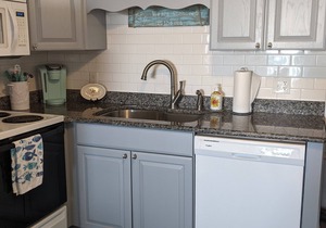 Beautiful Top Floor Oceanfront Condo, Breathtaking views from oceanside balcony