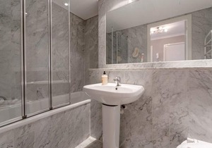 Bright, Modern One-bed With Stunning View of Thames