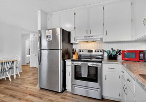 Bright & Relaxing 4BR Retreat, South Topsail