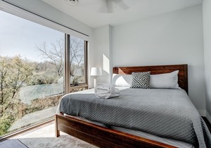 Broadway Loft 320: Downtown Asheville's newest gem, upscale luxury!