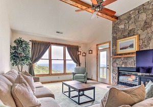 Burnsville Condo w/Balcony + Smoky Mtn. Views