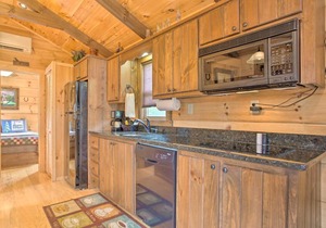 Cabin in Mill Spring Near Parker-Binns Winery