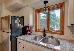 Cardinal 101 in Chetola with Resort Amenities completely renovated