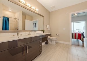 Charlotte 2 Bedroom furnished Apartment in Uptown Area by RedAwning