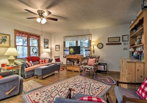 Charming Hendersonville Cottage w/Porches & Views!