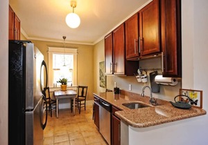 Chic Dilworth 1BR King Condo | Porch | Walkable