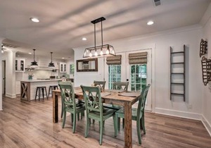 Chic Urban Farmhouse in Historic Dilworth with Patio