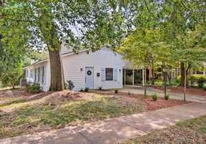 Chic Urban Farmhouse in Historic Dilworth with Patio
