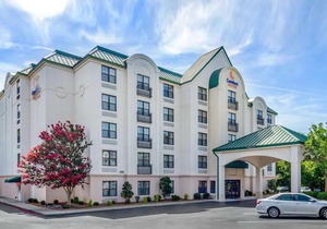 Comfort Suites Hanes Mall
