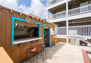 Comfortably Numb - Lovely 7 Bedroom Semi-Soundfront Home in Salvo