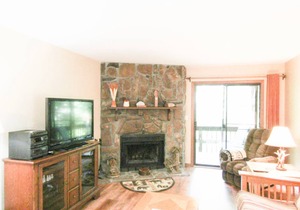 Condo ∙ 2 bedrooms ∙ 6 guests