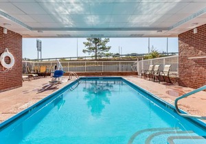 Country Inn & Suites by Radisson Lumberton NC