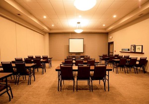 Country Inn & Suites by Radisson, Wilson, NC